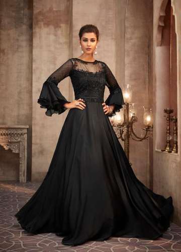 Ladies Black Butterfly Net Gown at Rs 300 | Net Gown For Wedding in Surat |  ID: 26487077397