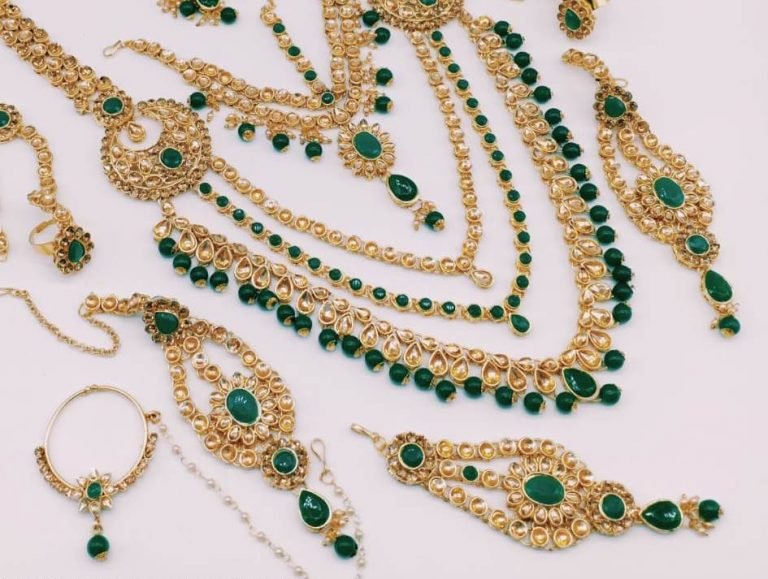 Designer Bridal Wedding Jewelry set collection - Gold & Green 04 - Image 3